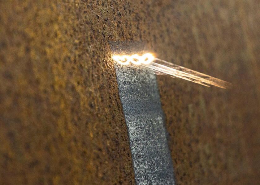 Laserstrahl bei Metallreinigung, Entrostung, Entlackung